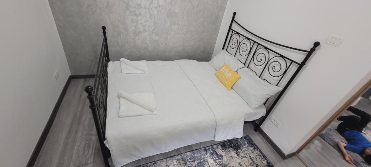 Andi 2-Apartament Băile Herculane Exteriér fotografie