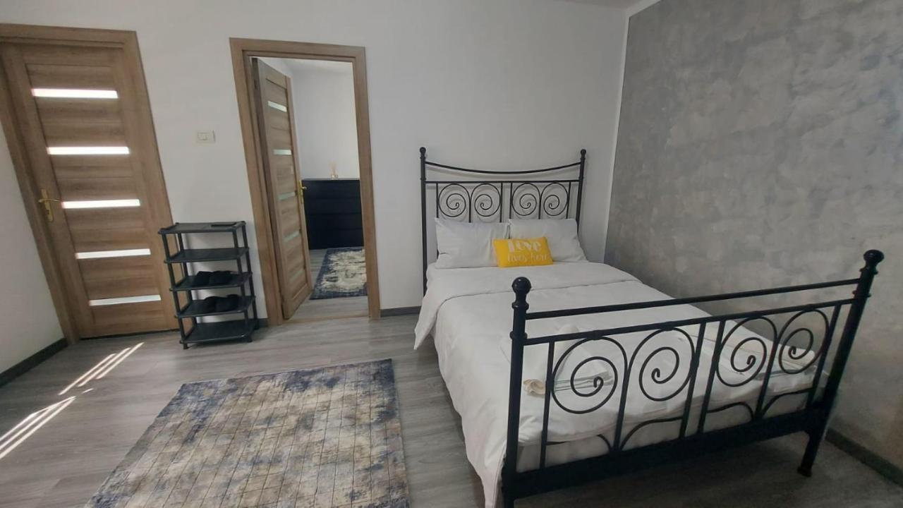 Andi 2-Apartament Băile Herculane Exteriér fotografie